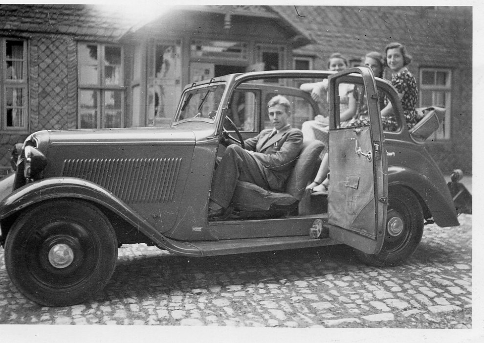 Hersteller: Karmann (s. Schildchen)